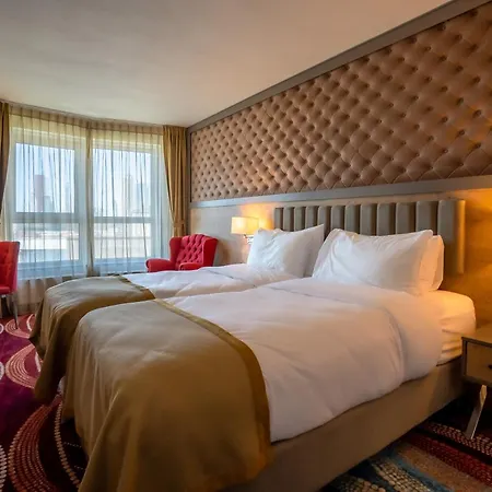 ART Hotel Rotterdam-Fully Renovated-3